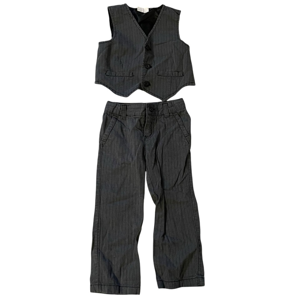 Crazy 8 Kids 2-Piece Pinstripe Vest and Pants Set, Gray Size 2T